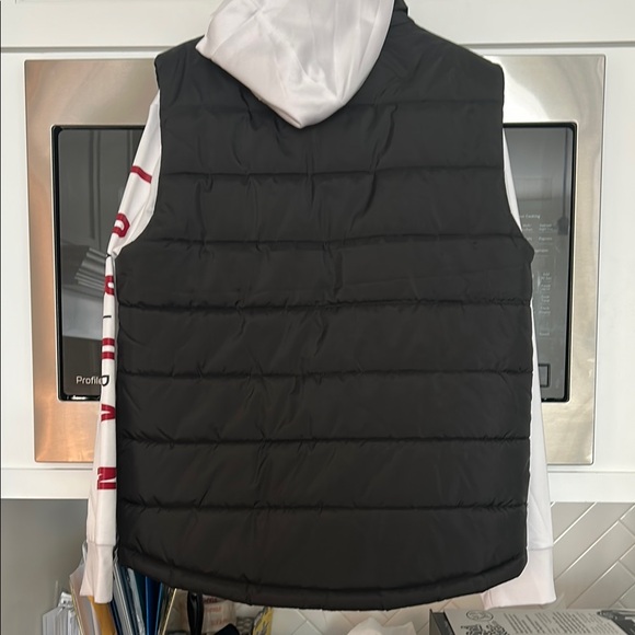Air Jordan Black Puffer Vest with Logo - Picture 8 of 10